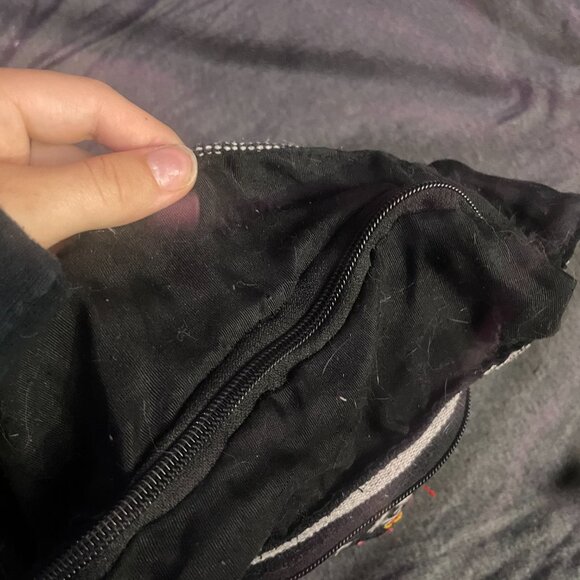 Embordered Bag - Picture 4 of 5